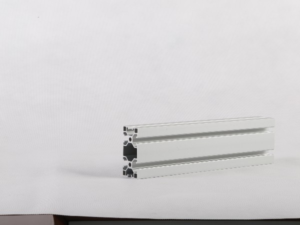 鋁型材廠家，加工定制中的擠壓過(guò)程