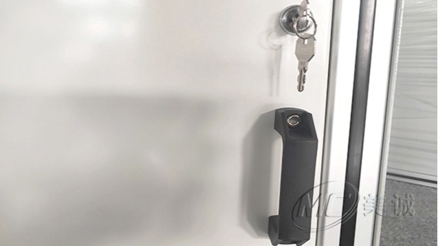 儀器操作臺(tái) 儀器操作臺(tái)