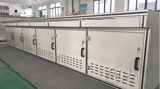 儀器操作臺(tái) 儀器操作臺(tái)